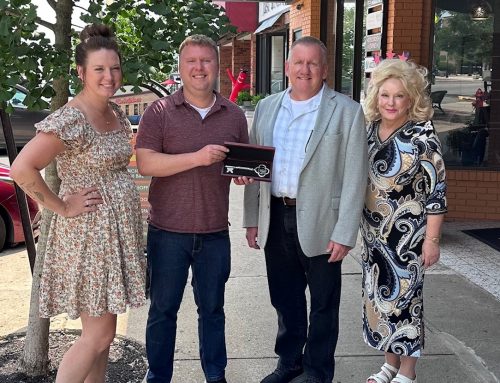 Mayor Awards Duff Key to City of Bellefontaine